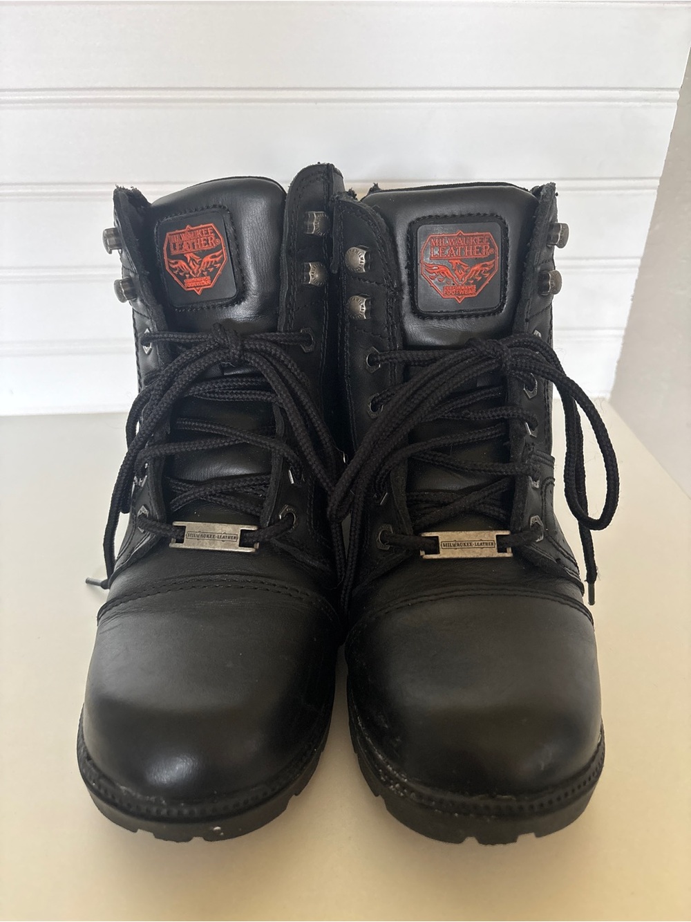 Milwaukee Black Leather Lace-Up Ankle Biker Boots for Women - 8